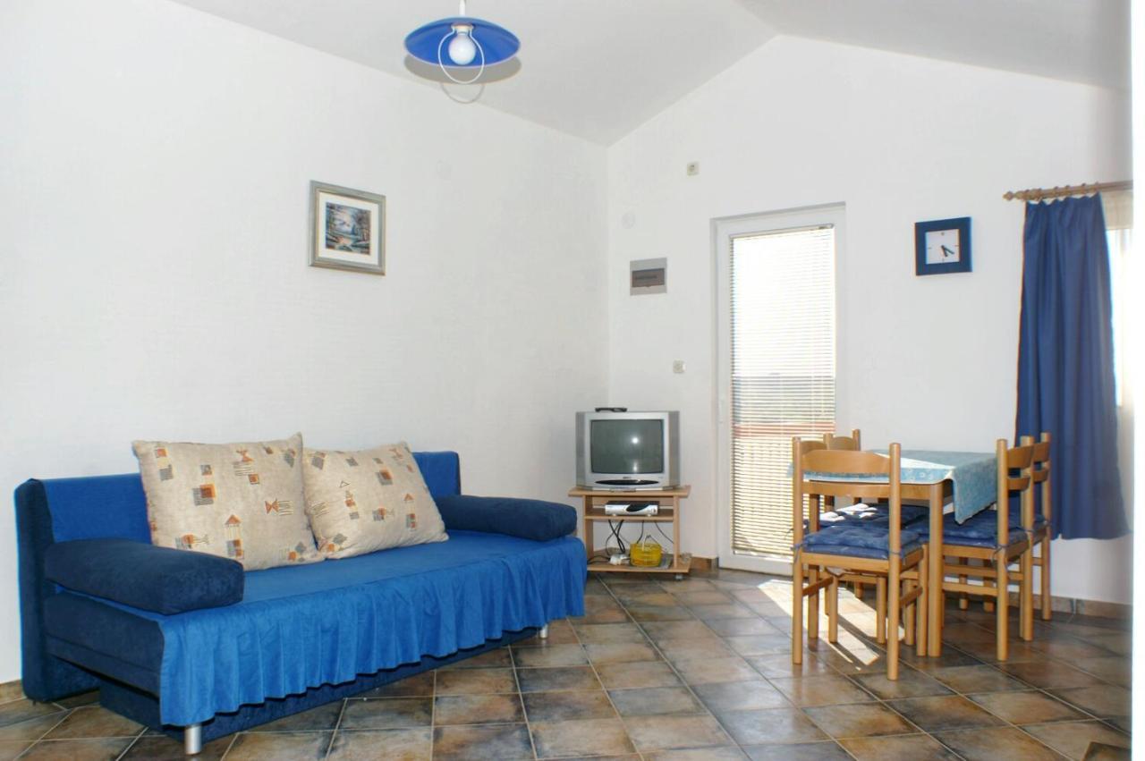Family Friendly Seaside Apartments Vlasici, Pag - 4319 Bagian luar foto