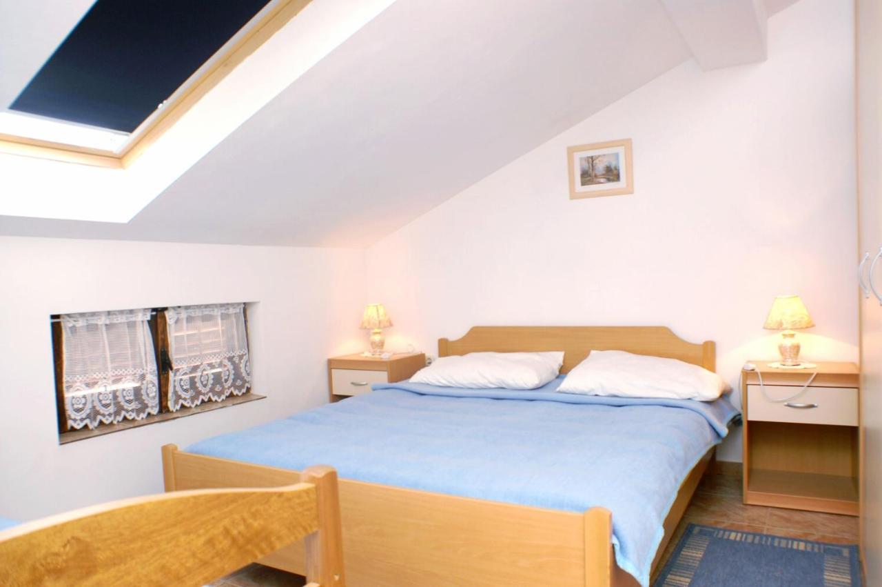 Family Friendly Seaside Apartments Vlasici, Pag - 4319 Bagian luar foto