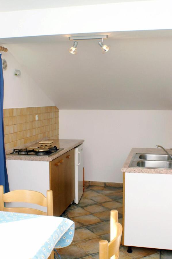 Family Friendly Seaside Apartments Vlasici, Pag - 4319 Bagian luar foto