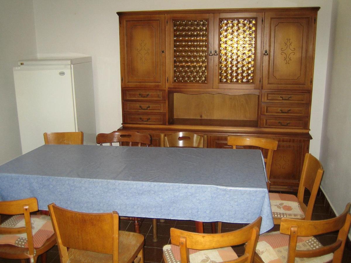 Family Friendly Seaside Apartments Vlasici, Pag - 4319 Bagian luar foto