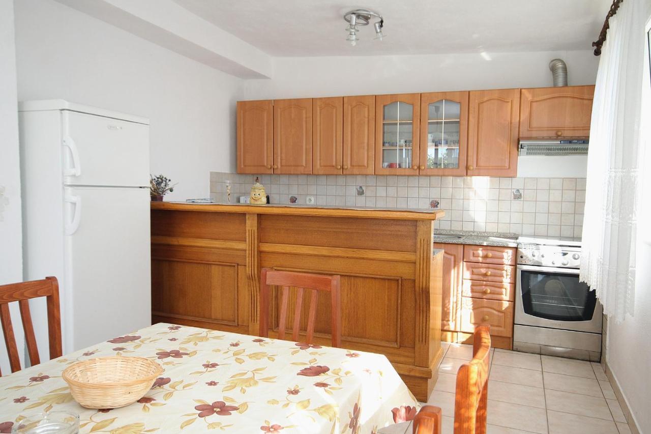 Family Friendly Seaside Apartments Vlasici, Pag - 4319 Bagian luar foto