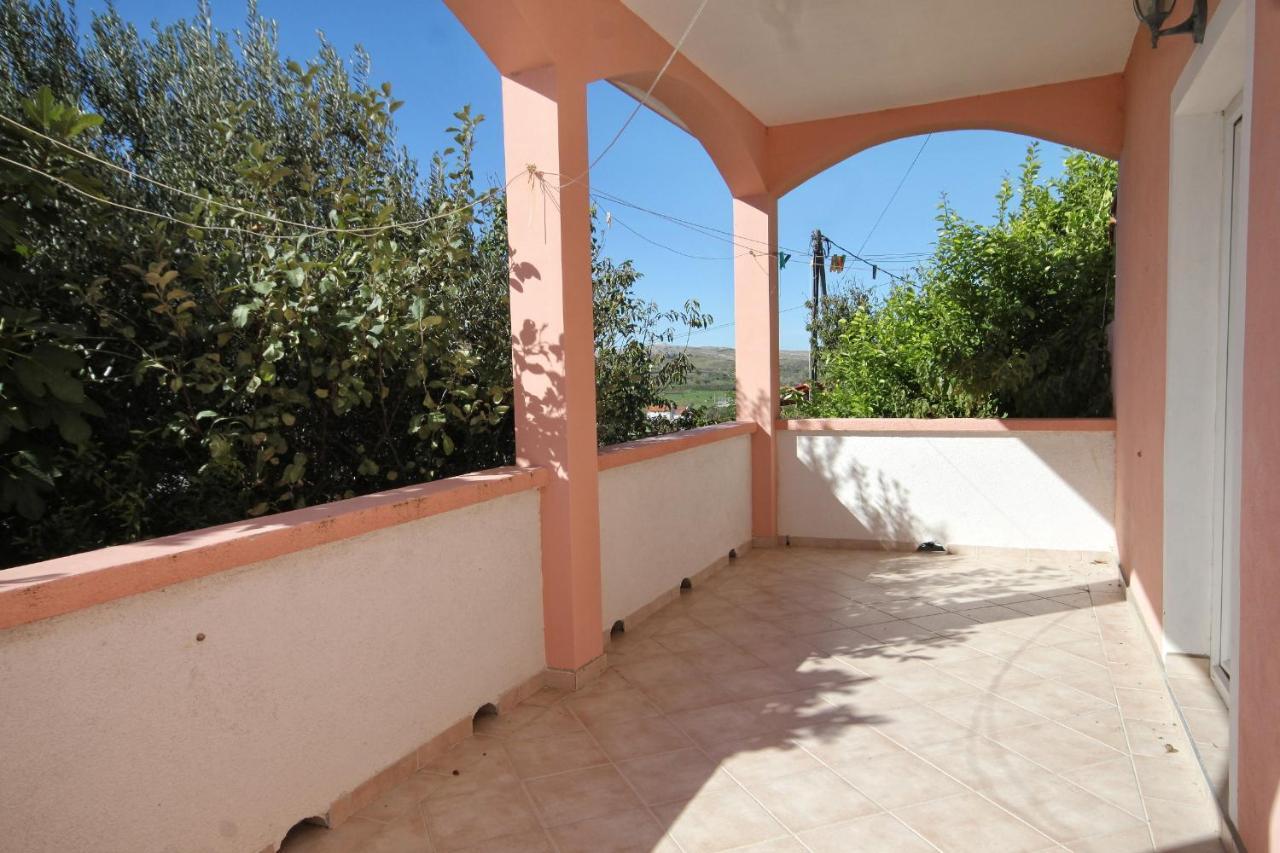 Family Friendly Seaside Apartments Vlasici, Pag - 4319 Bagian luar foto